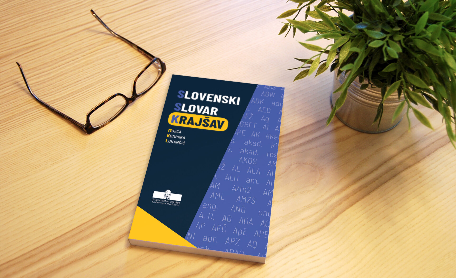 kompara_ovitek_1_postavitev (002)