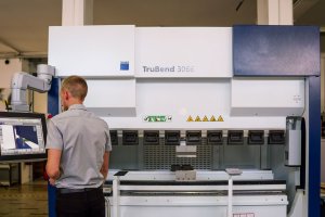 Trumpf TruBend 3066 (B26) - computer controlled die bending machine