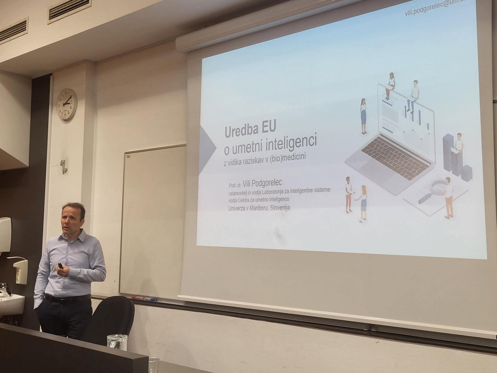 Predavatelj na predavanju