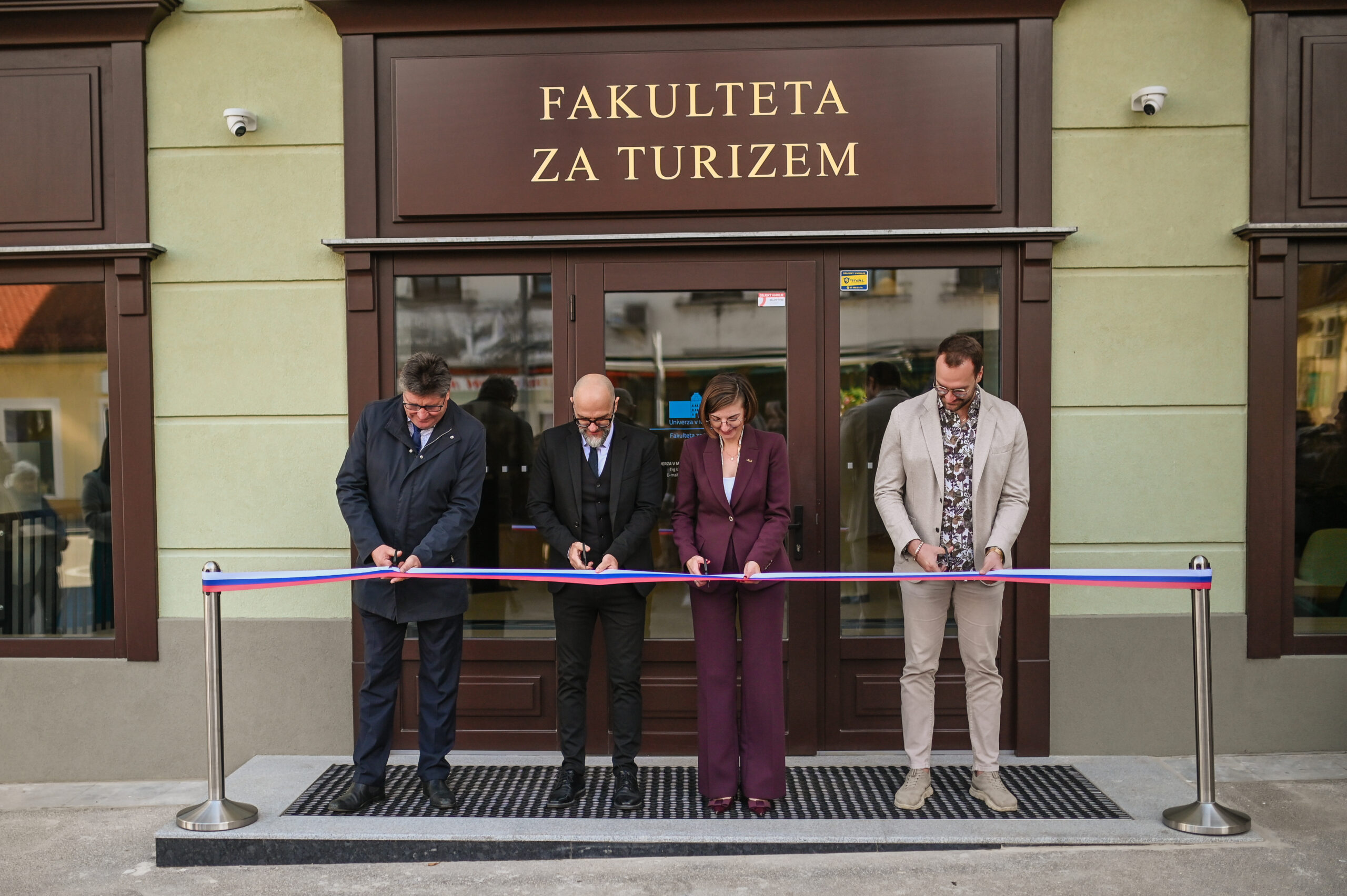 Slovesni prerez traku